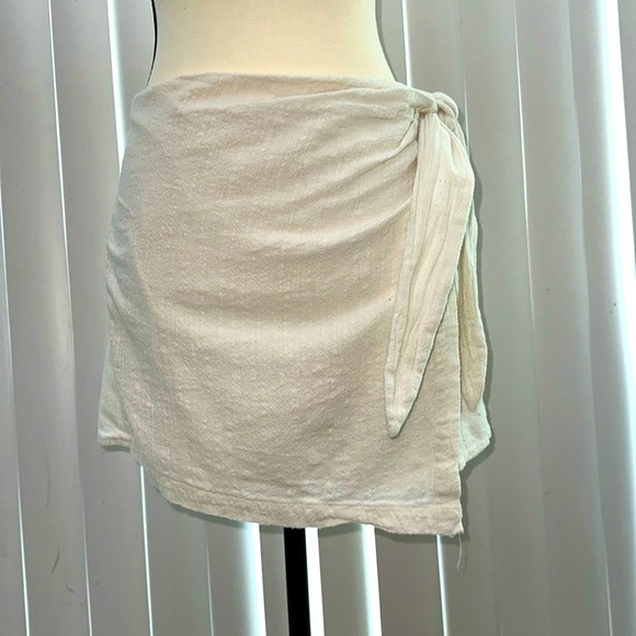 Linen Cream Wrap Skort Size XXL - Picture 2 of 3
